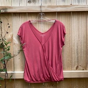 Loft Short Sleeve V neck faux wrap top in coral red, Size S